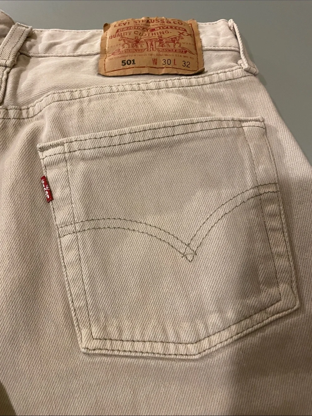 Levi’s 501 Straight-Leg Beige Jeans 30x32